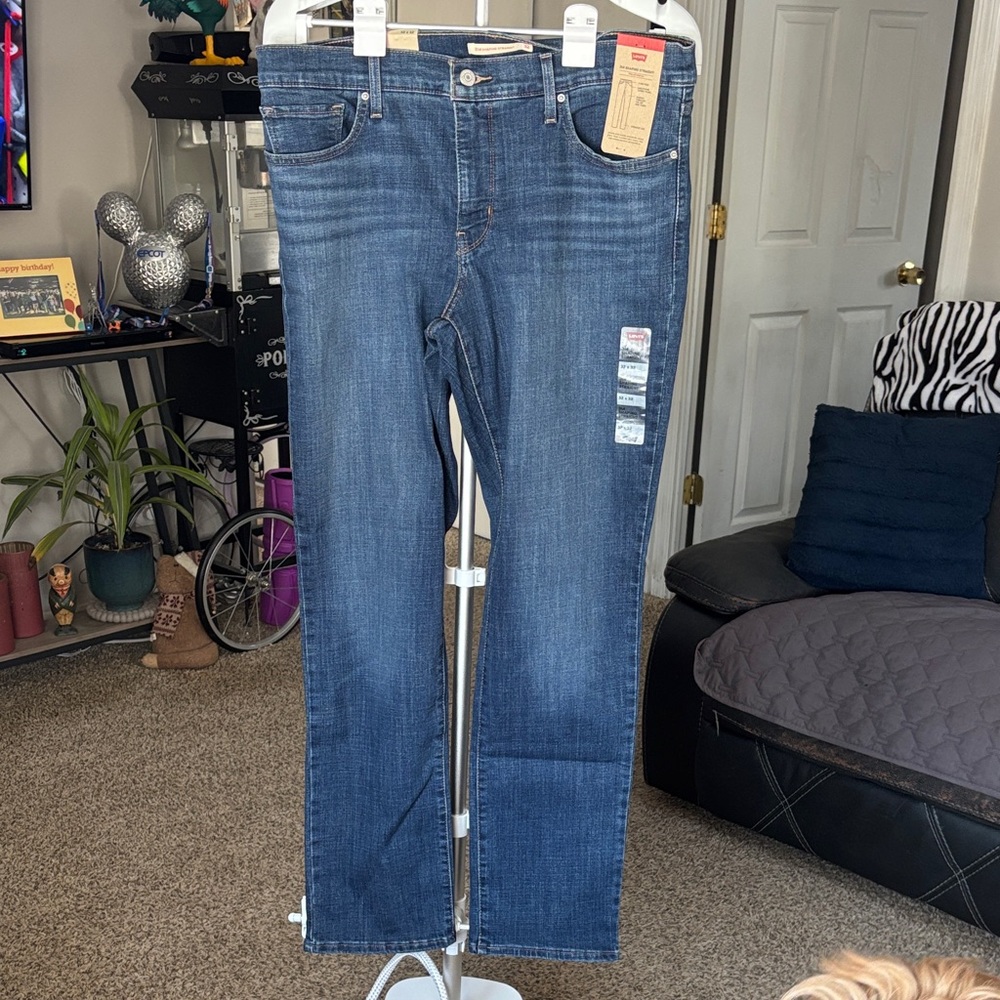 314 Levi's Classic Indigo Jeans